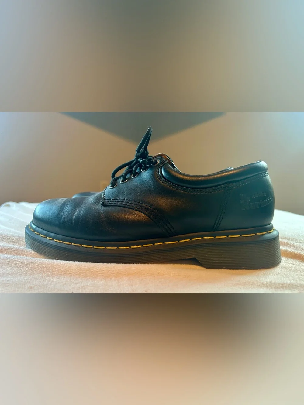 Dr Martin’s Classic Black Leather Lace-Up Men's Shoes Sz 8